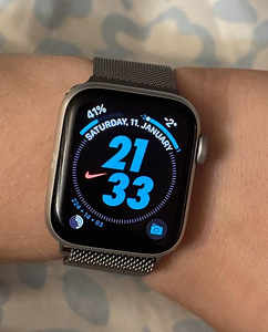 Apple Watch SE GPS (2nd Generation) 40 mm (3 foto / 5)