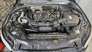 Volvo s80 2.4d 151kw automaat Varuosad ühest autost (7 foto / 7)