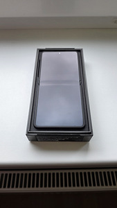 Samsung Galaxy Z Flip 7 12/256GB (2 фото из 10)