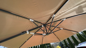 Kasutatud aia päikese- ja vihmavari (DELUXE SQUARE) (2 foto / 9)