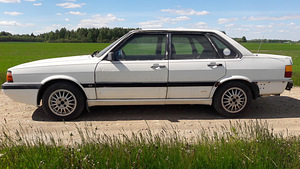 Audi 4000 quattro (4 foto / 15)