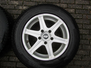 Литые диски Proline R17 5x130, зимние шины 100% шипов (4 фото из 10)