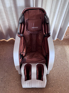 массажное кресло Yamaguchi axiom YA-6000 (1 фото из 6)