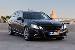 Mercedes-Benz E 220 AVANTGARDE 2010 (2 foto / 5)
