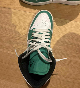 Jordan 1 (2 фото из 3)