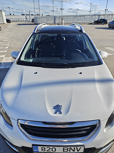 Peugeot 2008 (1 foto / 15)