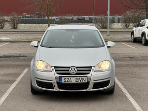 Volkswagen Jetta 2.0TDI (3 foto / 13)