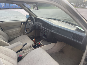 Mercedes Benz 190d (4 foto / 4)