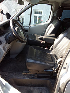 Opel vivaro (3 фото из 5)