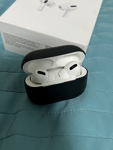 AirPods Pro (2 foto / 5)