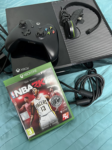 Xbox one + 1 джойстик + 5 игр (2 foto / 4)
