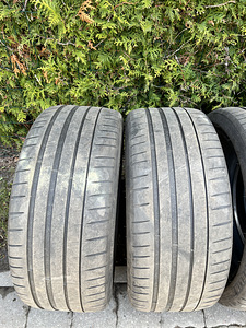 Летняя Michelin Pilot sport 4 235/40/19 (5 foto / 9)