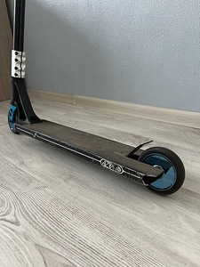 Трюковой самокат Custom (3 фото из 5)