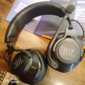 JBL QUANTUM 600 mängukõrvaklapid (2 foto / 4)