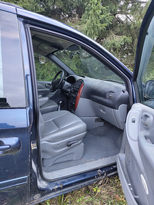 Chrysler Voyager 2.5 LX CRD 105KW (5 foto / 7)