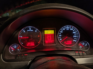 Audi A4 B7 3.0TDI 150KW Quattro (8 foto / 12)