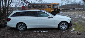 M/V Mercedes Benz E200 Avariiline (10 foto / 10)