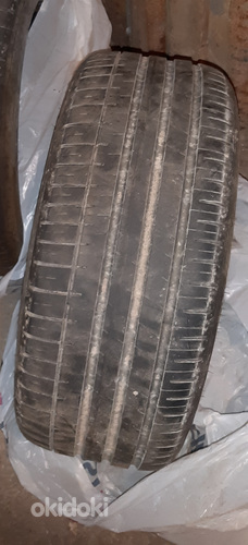 Suverehvid 235/45/17