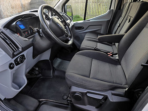 Ford Transit (9 фото из 10)