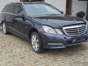 MERCEDES-BENZ E 200 на запчасти (2 фото из 5)