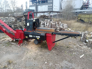 Puulõhkuja Japa 385 (1 foto / 1)
