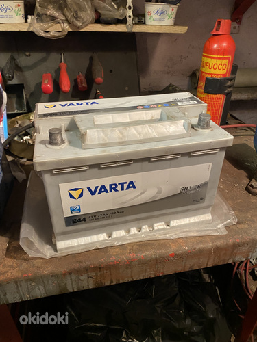 Аккумулятор Varta E44, 12 V, 77 Ah, 780 A (фото #1)