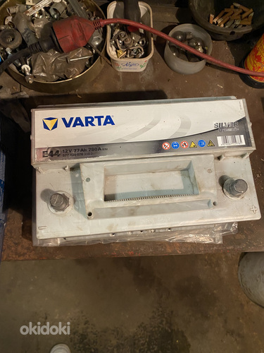 Аккумулятор Varta E44, 12 V, 77 Ah, 780 A (фото #2)