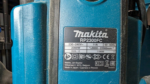 Makita RP2300FC фрезер (2 фото из 5)