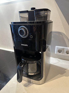 Кофемашина Philips (1 фото из 5)