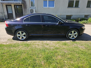 Volvo S80 D5 (4 фото из 11)