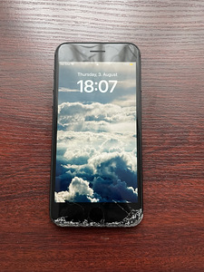 iPhone 8 64 Gb Black (2 foto / 3)