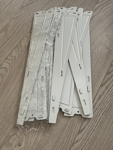 BOAXEL Reguleeritav metallriiul 20-30 cm (40cm) (1 foto / 3)