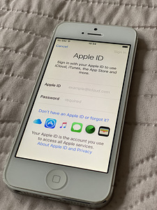 iPhone 5 16GB (3 foto / 5)