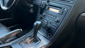 Volvo S60 Momentum 2.4 D5 120kw (8 foto / 10)