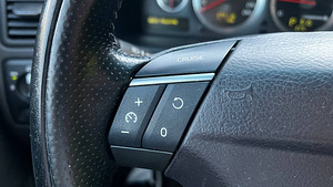 Volvo S60 Momentum 2.4 D5 120kw (7 foto / 10)