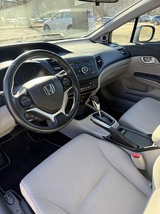 Продается: Honda Civic (10 фото из 15)