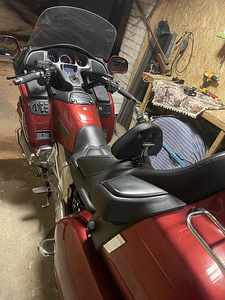 Soodushind kuni aasta lõpuni Honda GL1800 Gold Wing 1800 (3 foto / 8)