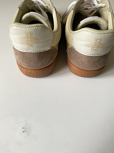 Кроссовки Gucci (4 фото из 5)