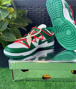 Nike Off White Данк (2 фото из 3)