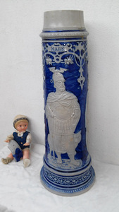Напольная ваза, нуждающаяся в реставрации для коллекционера