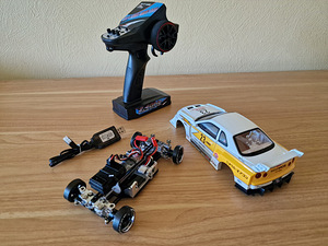 1:24 RC дрифт-авто (8 фото из 10)