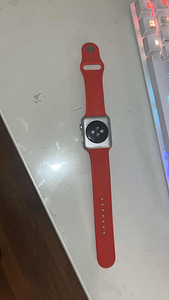 Спортивные часы Apple Watch (2 фото из 3)