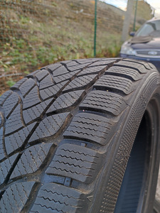 Delinte R17 m+s 225-60 (2 foto / 7)