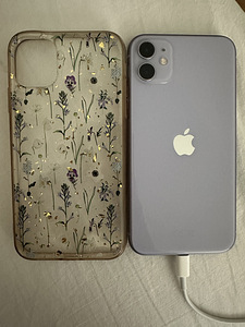 iPhone 11 64 ГБ (3 фото из 4)