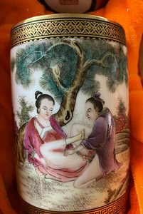 Китайский фарфор с эротическими мотивами.