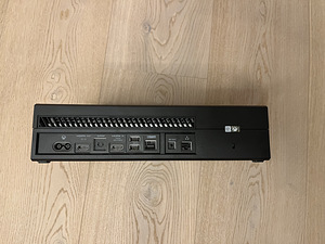Xbox One 1TB + 9 игр (6 фото из 7)