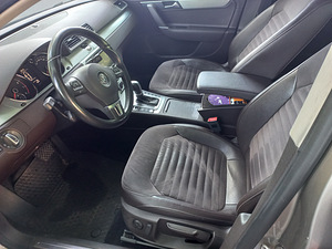 Volkswagen Passat R-line 118kw (10 foto / 10)