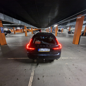 Volvo v90 D4 (9 foto / 13)