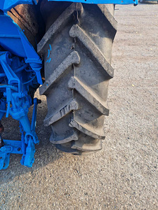 Mtz 82 + kallutav käru + varuosad + VAGUDE AJAJA (6 foto / 7)
