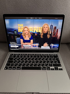 MacBook Air M1 (2 фото из 2)